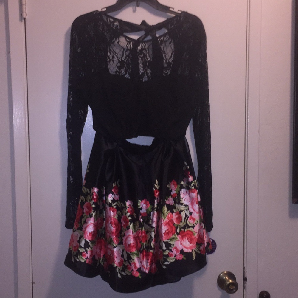 🎉🎉Gorgeous two piece dress